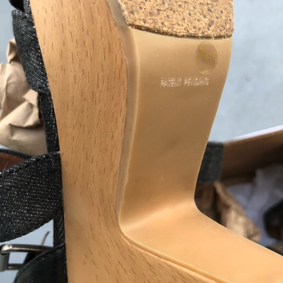 Lucky 🍀 Brand open toed faux-wooden heeled platforms - Picture 15 of 15